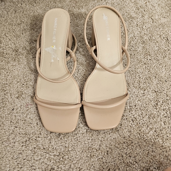Marc Fisher Cream Sandals Minimalist Design Square-Toe - Picture 3 of 11